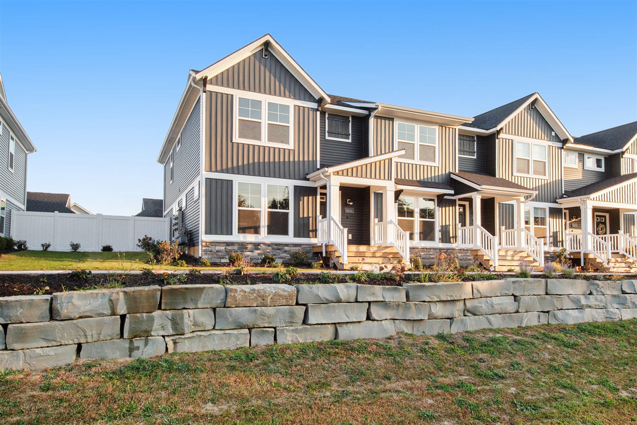 Square Ln, Rockford, MI 49341