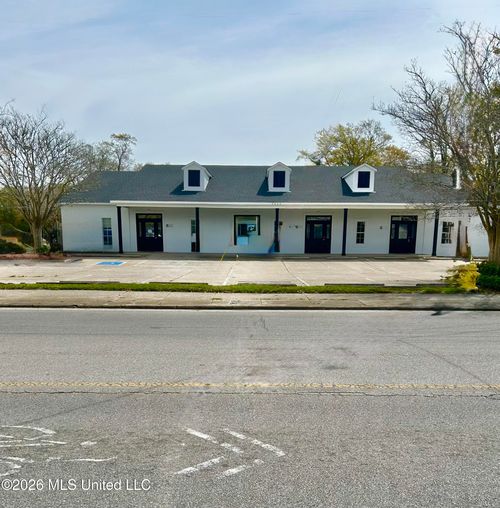 ste-1-3452 Pascagoula St, Pascagoula, MS, 39567-3203 | Card Image