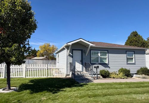 239 Blue Lakes Blvd, Twin Falls, ID, 83301-7202 | Card Image