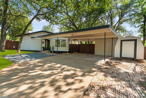1626 Fair Ct, Irving, TX, 75060-5113 | Card Image