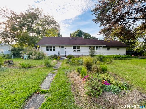 18 Russo Dr, Hamden, CT, 06518-1722 | Card Image