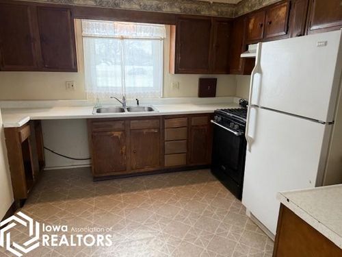 702 Diagonal St, Algona, IA, 50511-1907 | Card Image