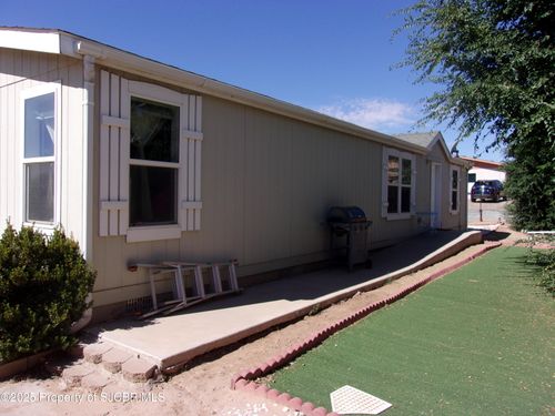 2209 N Huntzinger Ave, Farmington, NM, 87401-8921 | Card Image