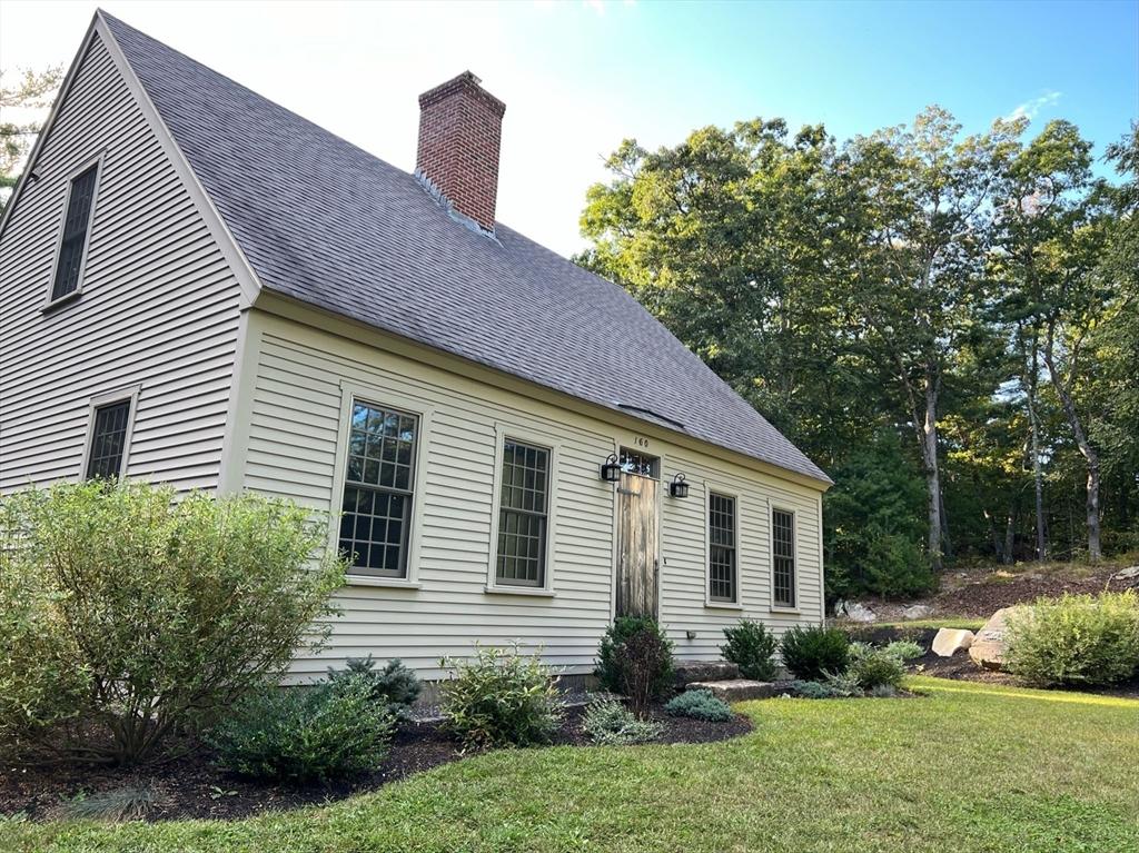 Quaker St, Northbridge, MA 01534
