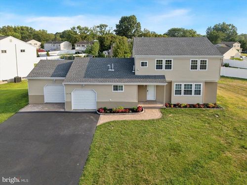 1574 Deer Run Rd, WARMINSTER, PA, 18974-1836 | Card Image
