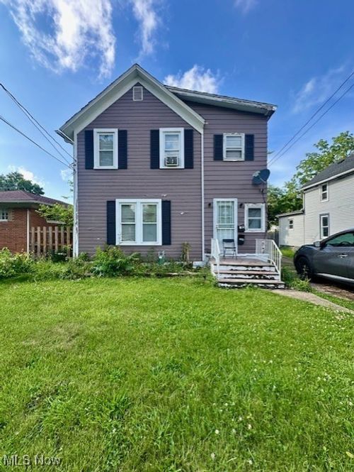 318 W 23rd St, Lorain, OH, 44052-4806 | Card Image