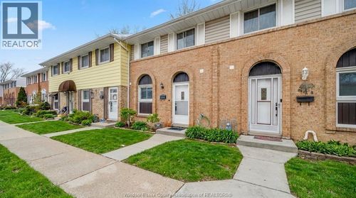 1-2914 Meadowbrook Lane, Windsor, ON, N8T3C8 | Card Image