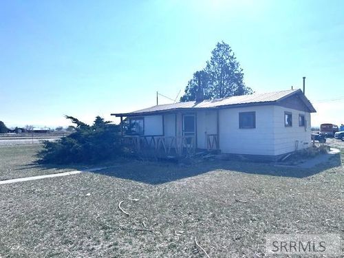 2422 E 2050 N, Hamer, ID, 83425-5142 | Card Image
