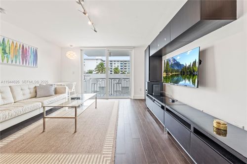 apt-523-401 Ocean Dr, Miami Beach, FL, 33139-6631 | Card Image