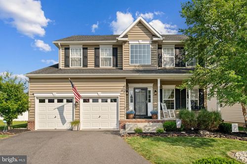 2139 Larkspur Ct, PENNSBURG, PA, 18073-1232 | Card Image