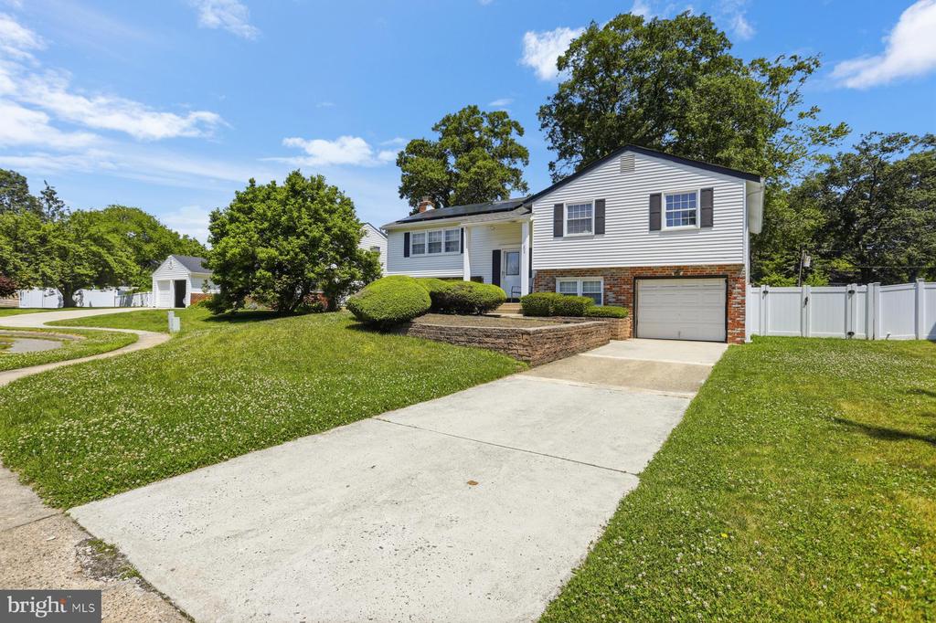 Residential in MOUNT LAUREL 2