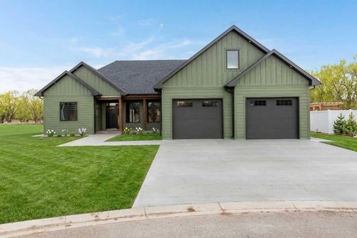 308 Yuma Crt, Dunmore, AB, T1B0J8 | Card Image