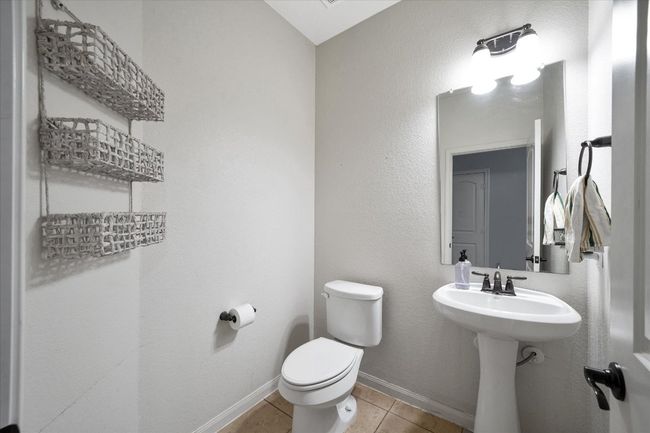 1664 Treeta Trl, House other with 4 bedrooms, 3 bathrooms and 2 parking in Kyle TX | Image 7