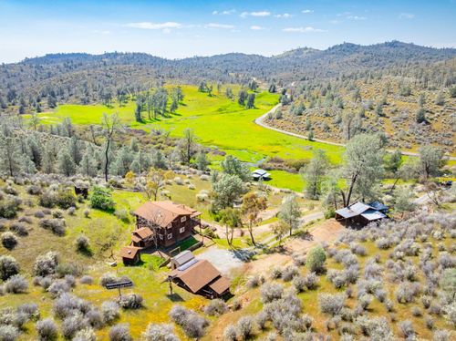9000 Six Bit Gulch Rd, Jamestown, CA, 95327 | Card Image