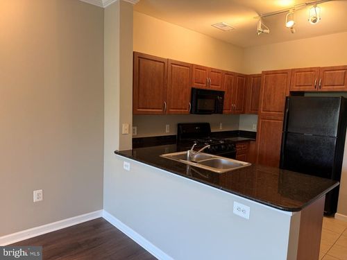 318-12901 Centre Park Cir, HERNDON, VA, 20171-5829 | Card Image
