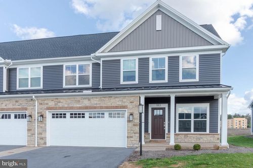 183 Aeropointe Ln, State College, PA, 16803-3701 | Card Image