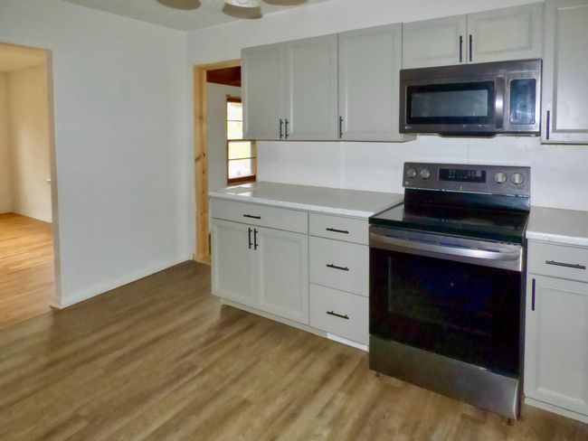 kitchen b | Image 4