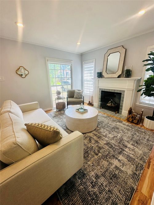 5739 Ellsworth Ave, Dallas, TX, 75206-5501 | Card Image