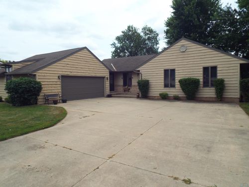 1115 4th St Ne, Sibley, IA, 51249-1109 | Card Image