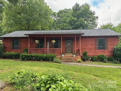 317 Woodside Dr, Harrisburg, NC, 28075-8443 | Card Image