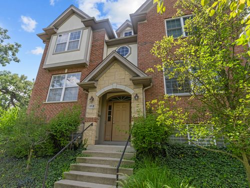 112 Enclave Dr, Mount Prospect, IL, 60056-1932 | Card Image