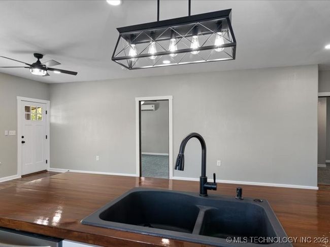 322 W Seneca Ave, House other with 3 bedrooms, 2 bathrooms and null parking in Nowata OK | Image 9