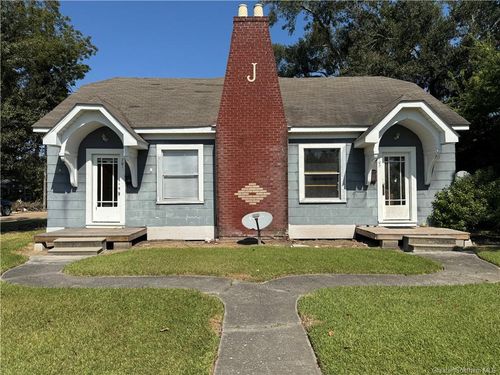 703 11th St, Lake Charles, LA, 70601-6262 | Card Image