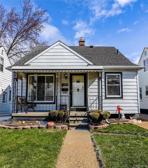 1812 Hanford Ave, Lincoln Park, MI, 48146-1323 | Card Image