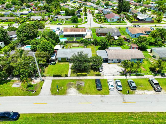 1749 Sw 8th St, House other with 3 bedrooms, 2 bathrooms and null parking in Homestead FL | Image 37