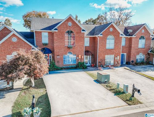 226 Cambrian Ridge Trl, PELHAM, AL, 35124-4821 | Card Image