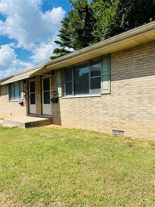 2308 College Avenue, Alton, IL, 62002 | Card Image
