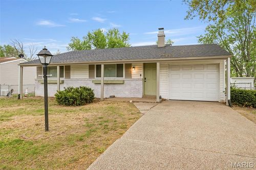 14 Hill Pl, Wentzville, MO, 63385-4813 | Card Image