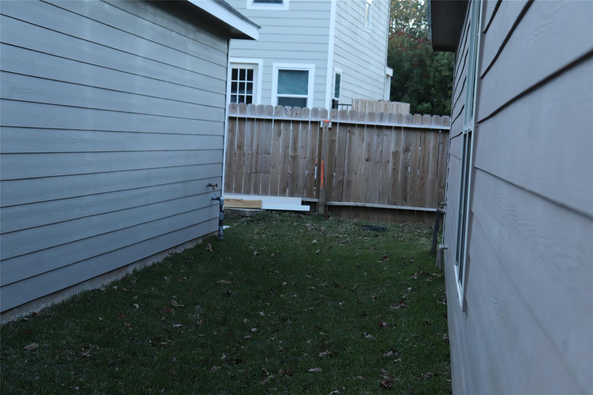 Residential Lease in Willis 3