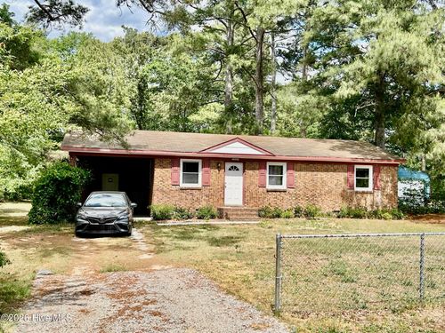 19281 Salley Mcnair Rd, Laurinburg, NC, 28352-7135 | Card Image
