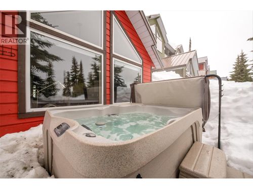 {{alt}} | Card Image