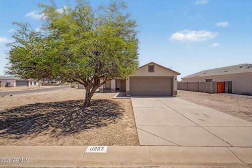11337 W Carousel Dr, Arizona City, AZ, 85123-5698 | Card Image