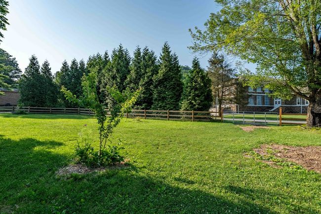 461 S Shady Ave, House other with 3 bedrooms, 3 bathrooms and null parking in Damascus VA | Image 42