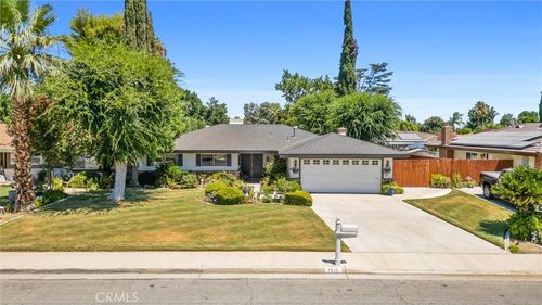 7612 Wide Loop Rd, Bakersfield, CA, 93309-8661 | Card Image