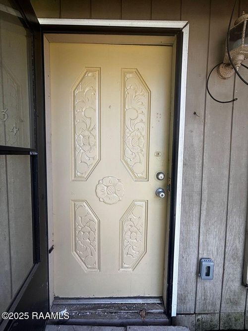 334 Carver St, Lafayette, LA, 70501-1702 | Card Image