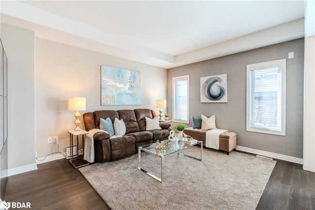 7787 Hanniwell St, House other with 3 bedrooms, 3 bathrooms and 8 parking in Niagara Falls ON | Image 9