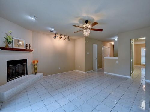 d-6330 Creekbend Dr, Houston, TX, 77096-5623 | Card Image