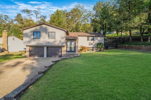 529 Saint George Dr, North Versailles, PA, 15137-2345 | Card Image