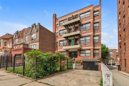 41-14 68th Street, New York, NY, 11377 | Card Image