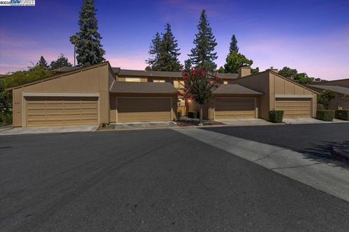 6117 Brigantine Dr, San Jose, CA, 95129-3060 | Card Image