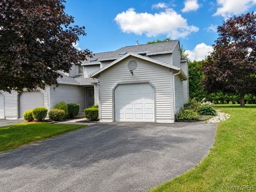8226 Beehive Circle, Clay, NY, 13090 | Card Image