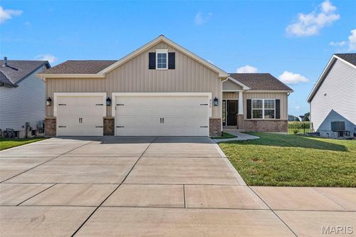 322 Summer Glen Ln, Saint Charles, MO, 63301-3817 | Card Image