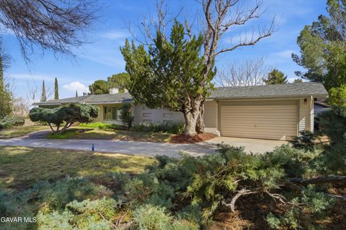 7229 Columbia Way, Lancaster, CA, 93536-7309 | Card Image