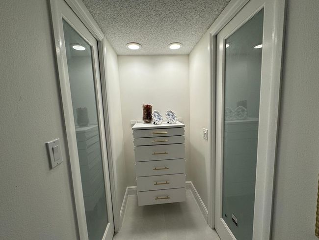 APT-907 - 3499 Oaks Way, Condo with 2 bedrooms, 2 bathrooms and null parking in Pompano Beach FL | Image 23
