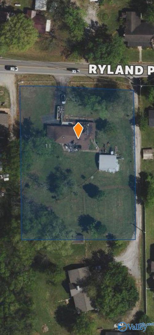 1556 Ryland Pike, Huntsville, AL, 35811-9581 | Card Image