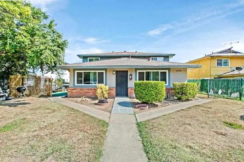 916 Dornajo Way, Sacramento, CA, 95825-7549 | Card Image